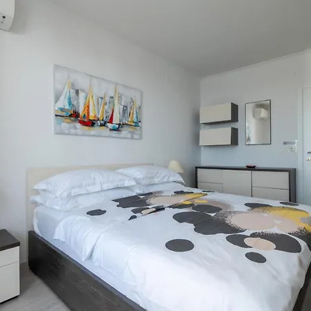 Deluxe Sunset Room, View Of The Old Town 3*