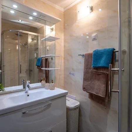 게스트하우스 Deluxe Sunset Room, View Of The Old Town