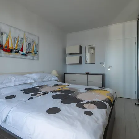 Deluxe Sunset Room, View Of The Old Town 招待所 3*