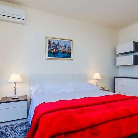 Deluxe Sunset Room, View Of The Old Town 3*