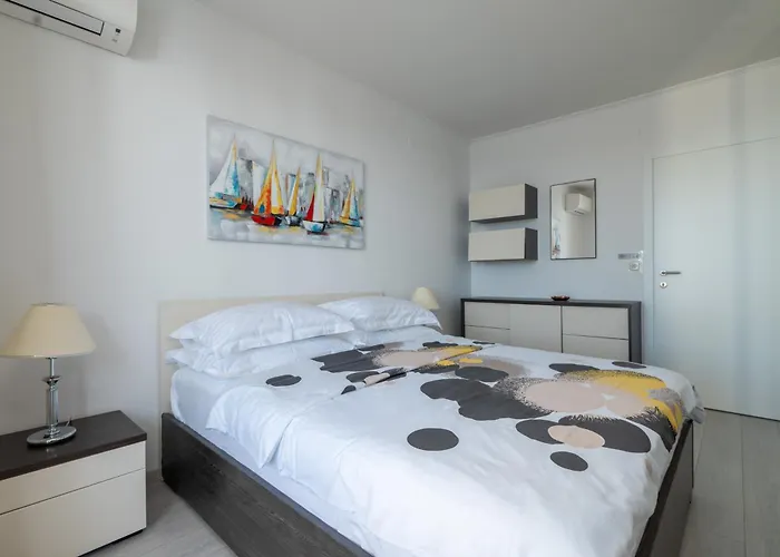 Deluxe Sunset Room, View Of The Old Town 3*