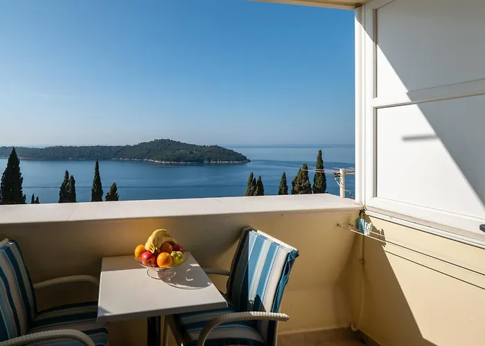 Deluxe Sunset Room, View Of The Old Town 3* 두브로브니크