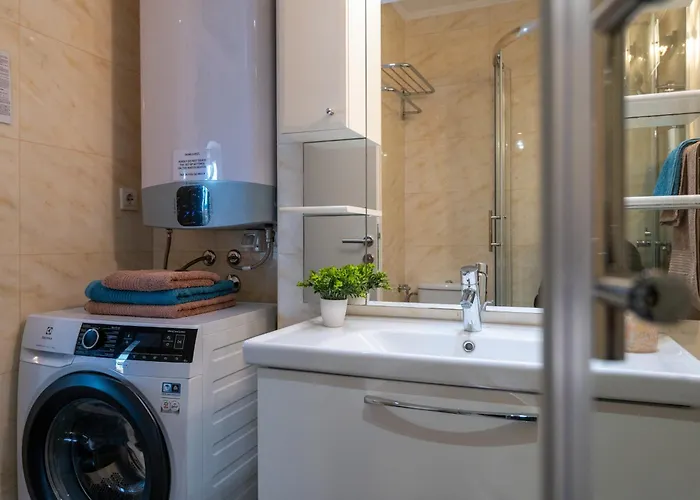 게스트하우스 Deluxe Sunset Room, View Of The Old Town 3*