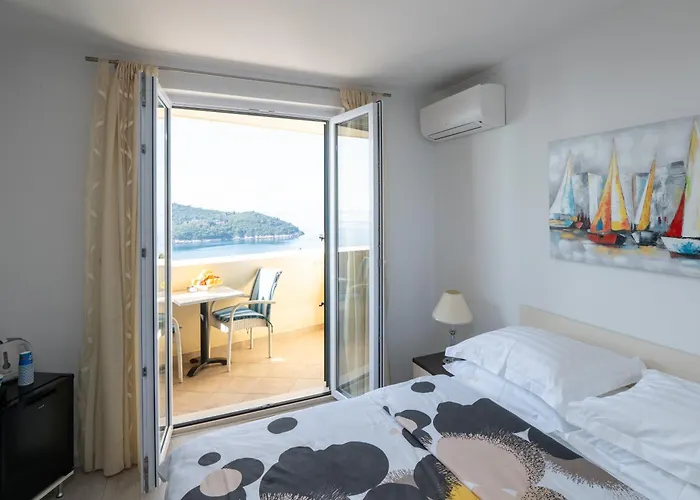 Deluxe Sunset Room, View Of The Old Town 3*